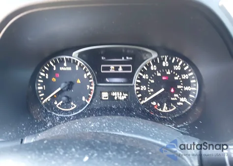 2015 Nissan Pathfinder Platinum z USA, uszkodzony, nr VIN 5N1AR2MN0FC696678